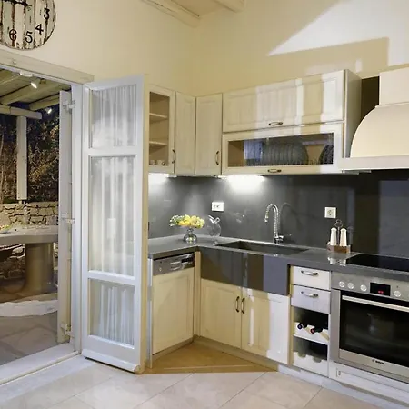 Дом отдыха Marvi House 2 Орнос